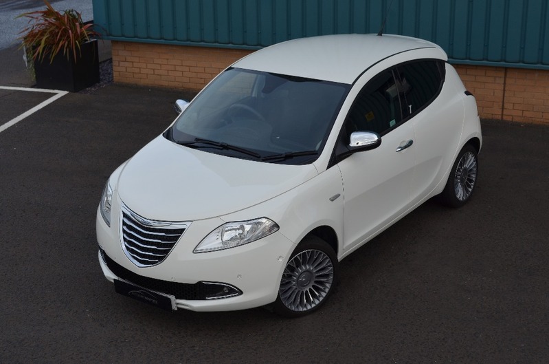 CHRYSLER YPSILON 1.2 Platinum 15 2015