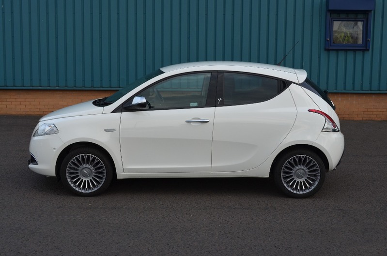 CHRYSLER YPSILON 1.2 Platinum 15 2015