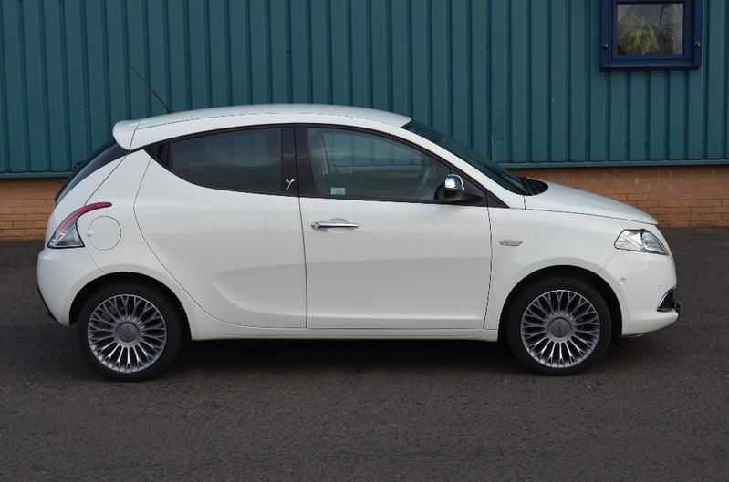 CHRYSLER YPSILON 1.2 Platinum 15 2015