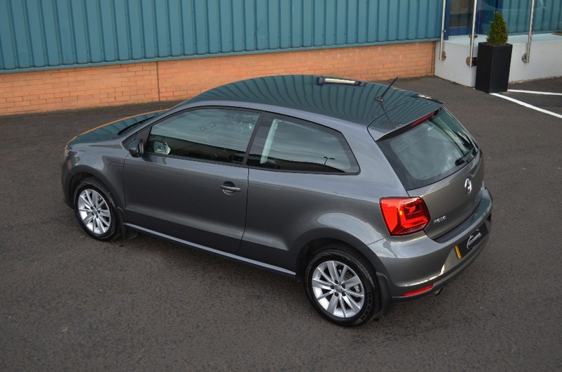 VOLKSWAGEN POLO 1.2 TSI Bluemotion Tech SE 2015