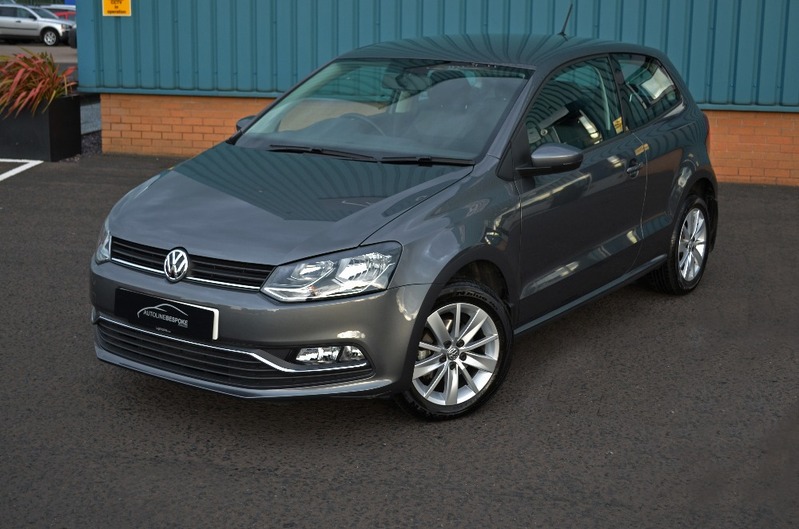 VOLKSWAGEN POLO 1.2 TSI Bluemotion Tech SE 2015