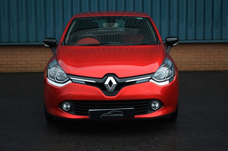 RENAULT CLIO 0.9TCe Dynamique S MediaNav 13 2013