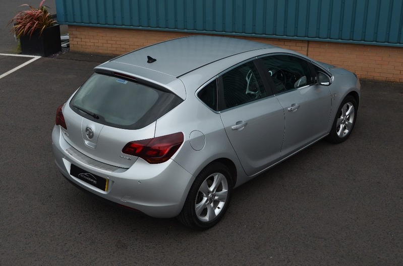 VAUXHALL ASTRA 1.7 CDTi SRI 5dr 61 2011