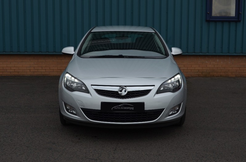 VAUXHALL ASTRA 1.7 CDTi SRI 5dr 61 2011