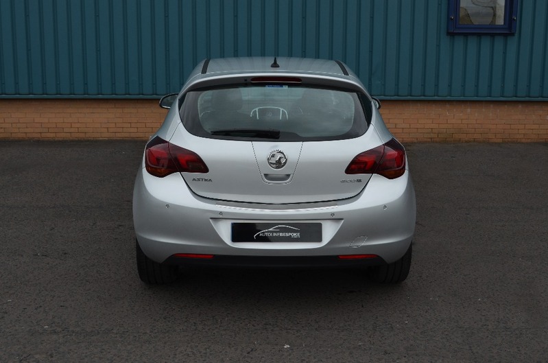 VAUXHALL ASTRA 1.7 CDTi SRI 5dr 61 2011