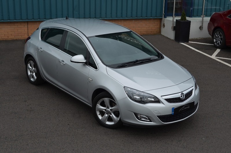 VAUXHALL ASTRA 1.7 CDTi SRI 5dr 61 2011