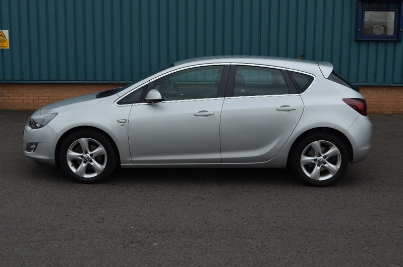 VAUXHALL ASTRA 1.7 CDTi SRI 5dr 61 2011