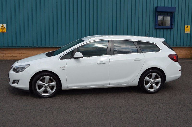 VAUXHALL ASTRA 2.0 CDTI SRI Estate 11 2011