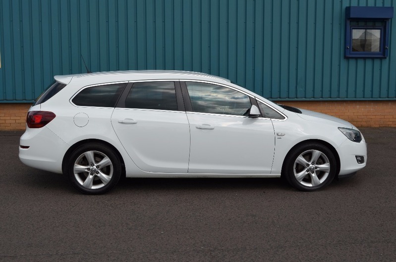 VAUXHALL ASTRA 2.0 CDTI SRI Estate 11 2011