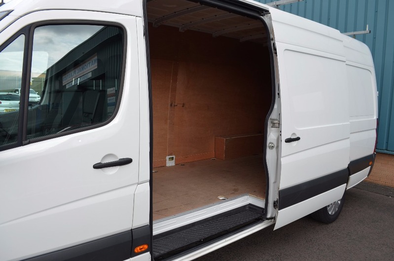 VOLKSWAGEN CRAFTER 2.0 TDI CR35 High Roof LWB 66 2016