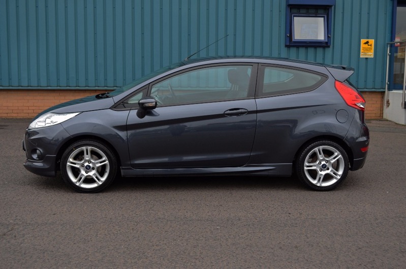 FORD FIESTA 1.6 TD Zetec S 10 2010