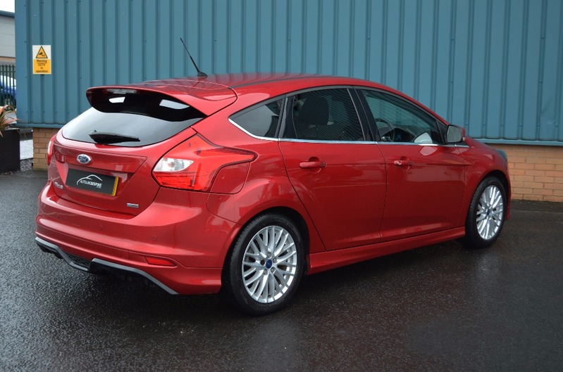 FORD FOCUS 1.6 ZETEC S TDCI 12 2012