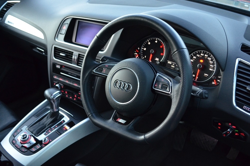 AUDI Q5 2.0 TDI S Line Plus Quattro 14 2014