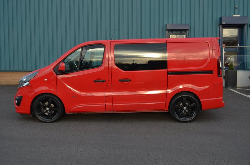 VAUXHALL VIVARO 1.6 BiTurbo Sportive 65 2015