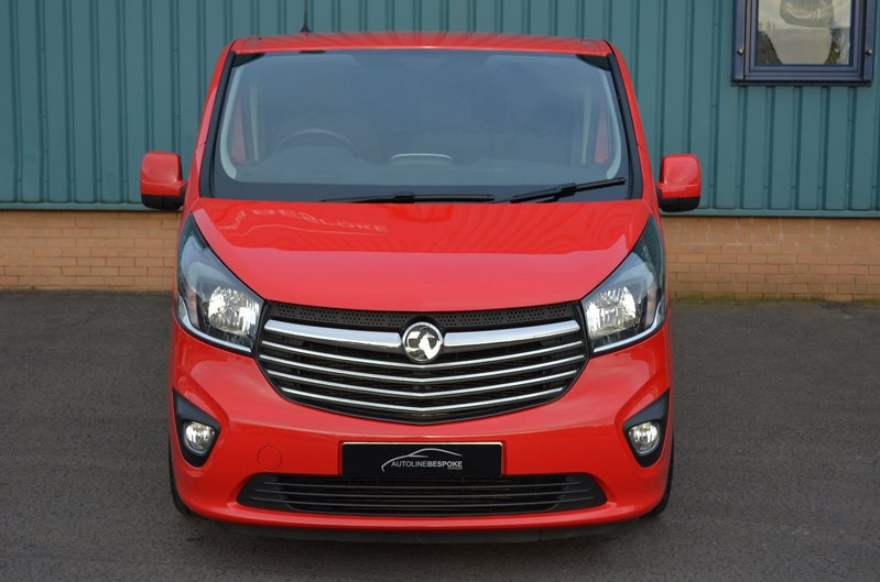 VAUXHALL VIVARO 1.6 BiTurbo Sportive 65 2015